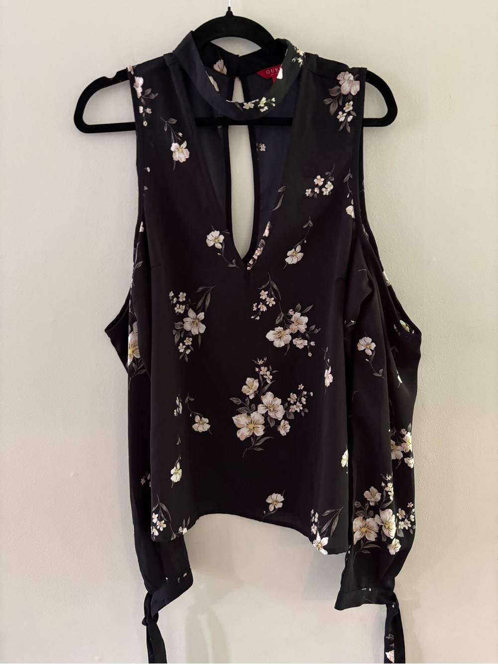 Guess Black Cold Shoulder Keyhole Floral Blouse Top XL Tie Sleeve Bohemian